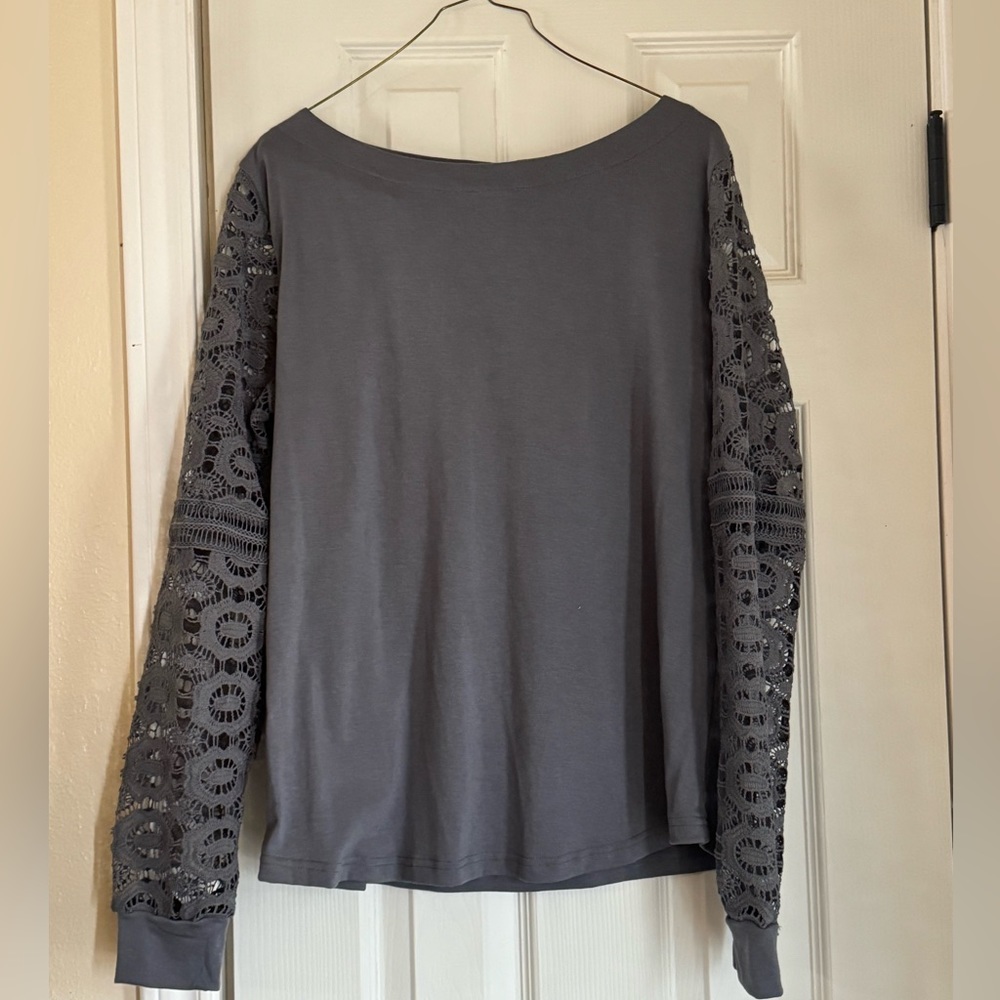 Lace crochet sleeve boat neck top